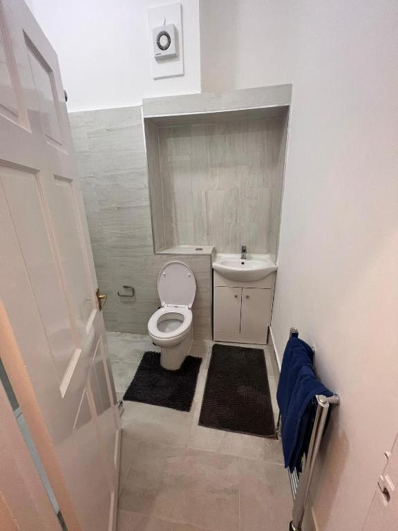 Iconic One Bed In Chiswick Apartment *