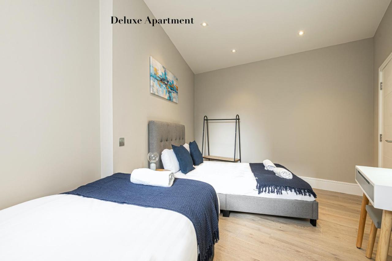 Superb Opposite Edgware Road Station *
