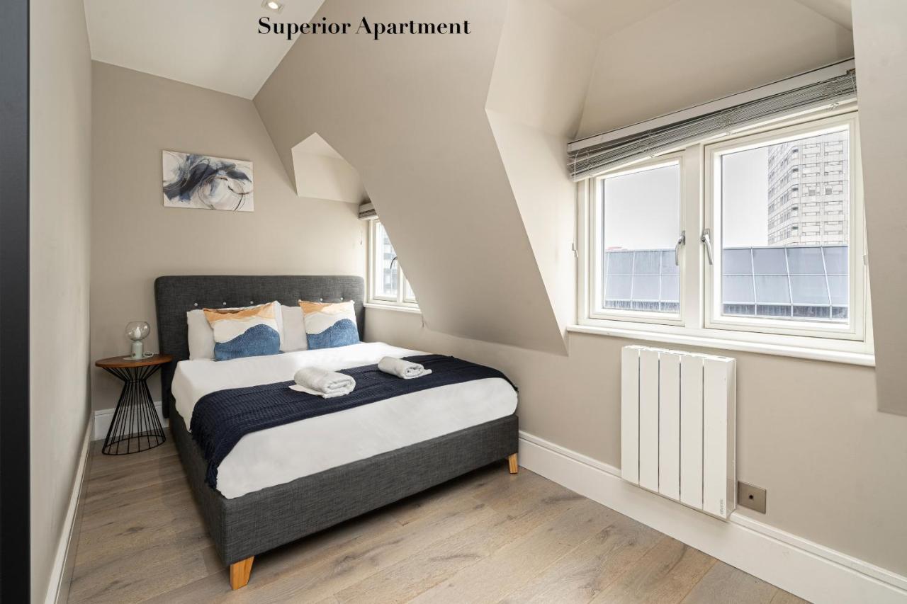 Superb Opposite Edgware Road Station Apartment