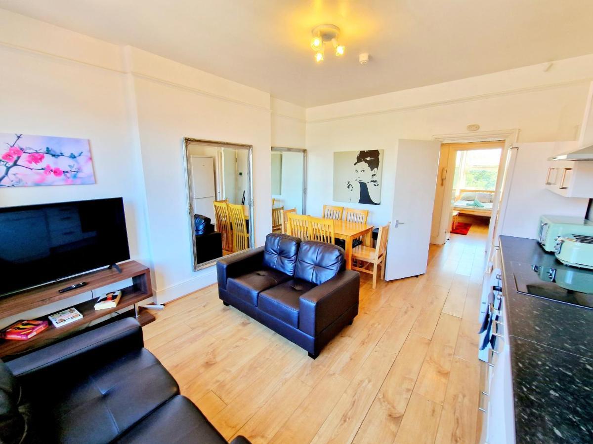 King's Cross & Angel Area, 4 Bedrooms With 7 Beds & Private Rooftop - Walk To St Pancras International Apartment London