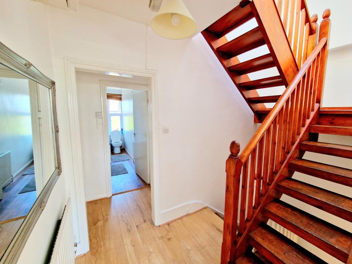 Apartment King's Cross & Angel Area, 4 Bedrooms With 7 Beds & Private Rooftop - Walk To St Pancras International