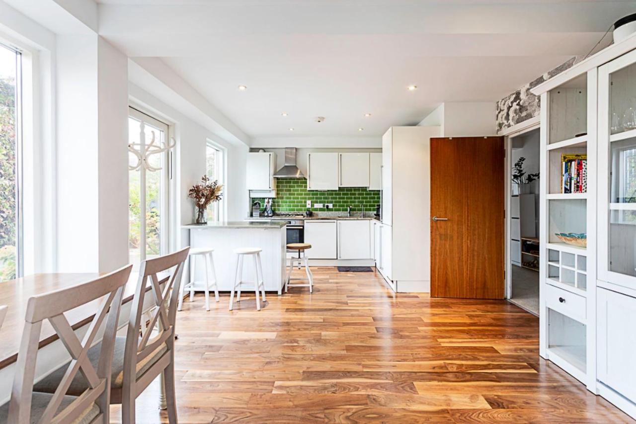 3 Bed Luxury Penthouse In Shoreditch Apartment London