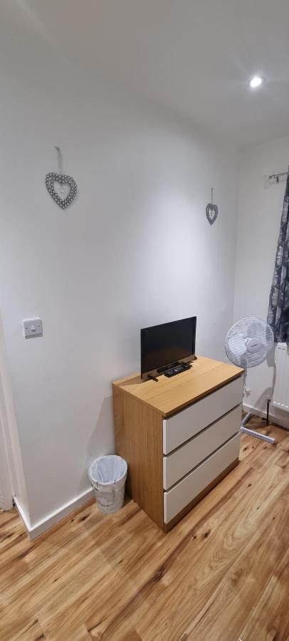 Beautiful With Free On Street Parking In Sydenham Accommodatie bij particulieren