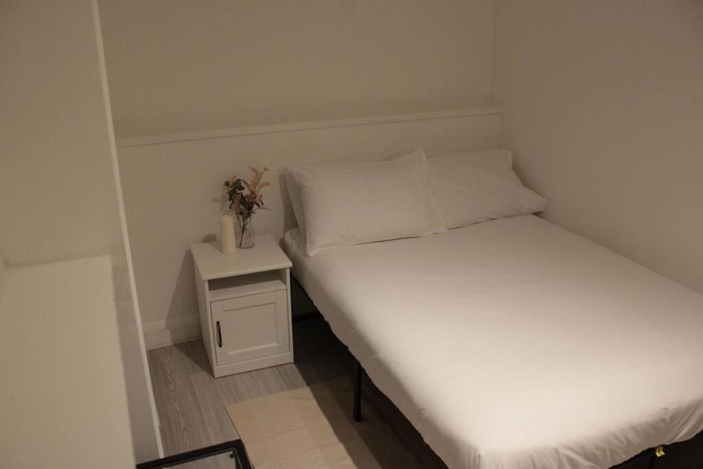 Leilighet 2 Bedroom Modern And Stylish London