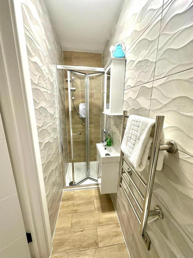 Pensión Lewisham Suites - Se6 *