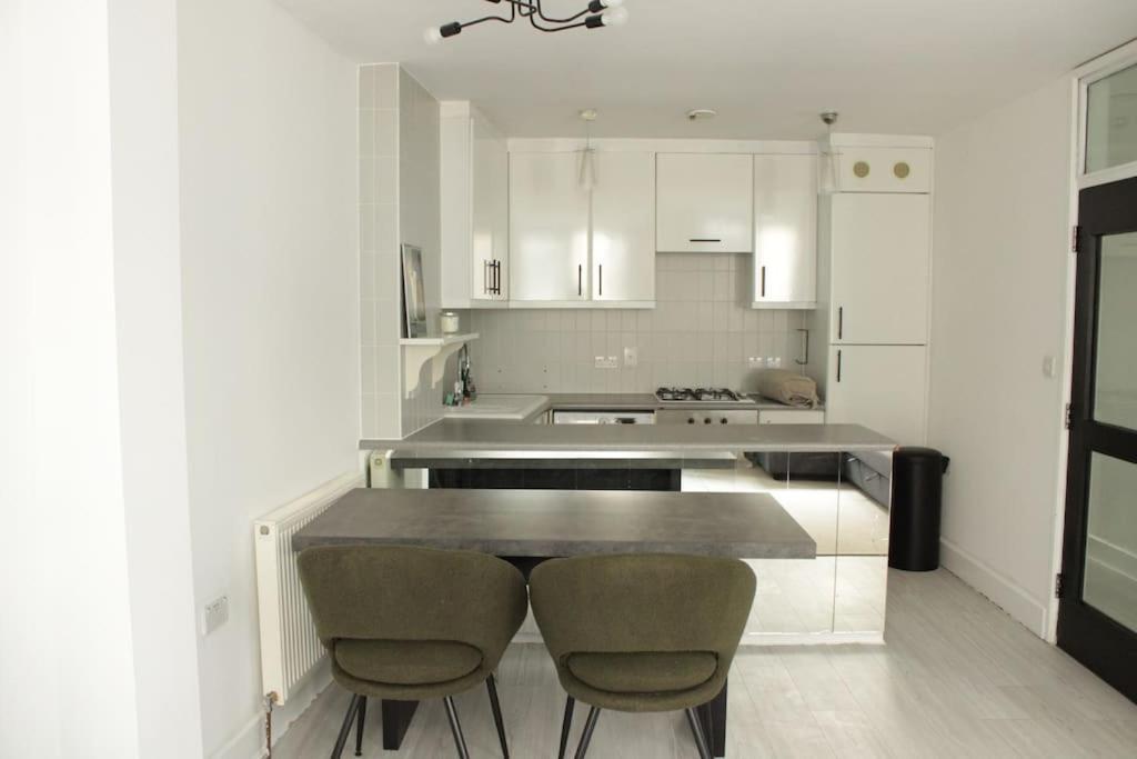 2 Bedroom Modern And Stylish Leilighet