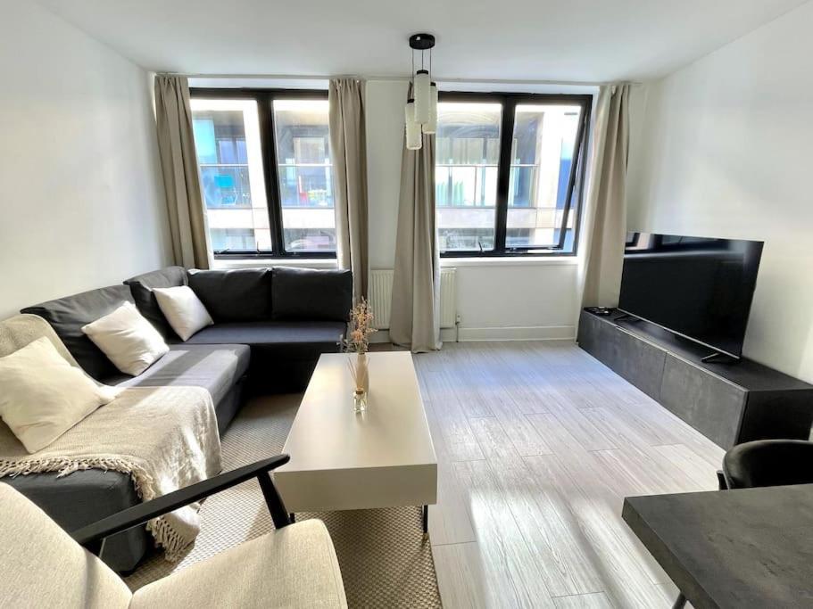 2 Bedroom Modern And Stylish Leilighet London