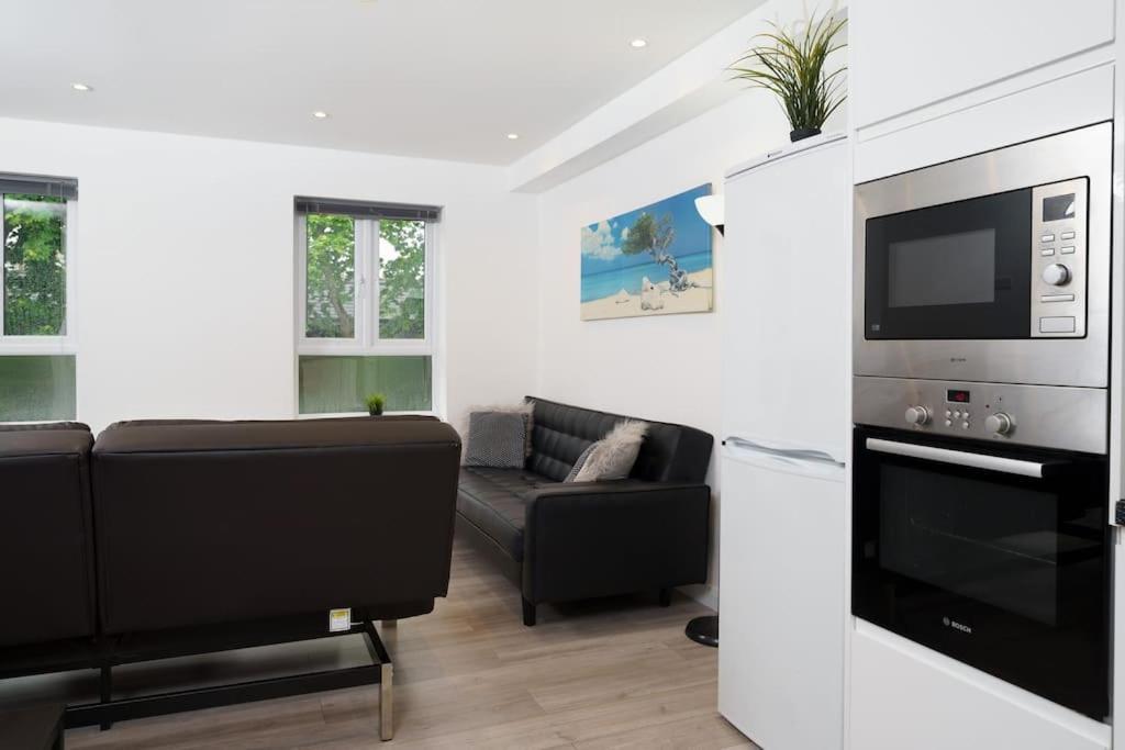 Lovely 3 Bed Flat In A Great Location In Apartamento