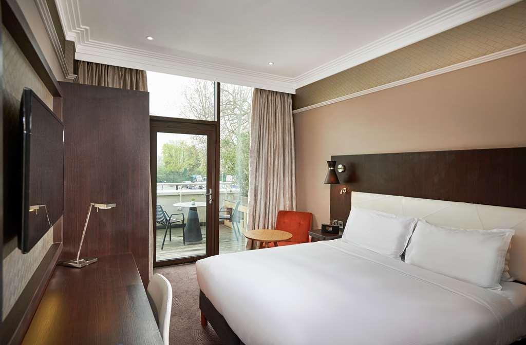 Doubletree By Hilton - Hyde Park 4*