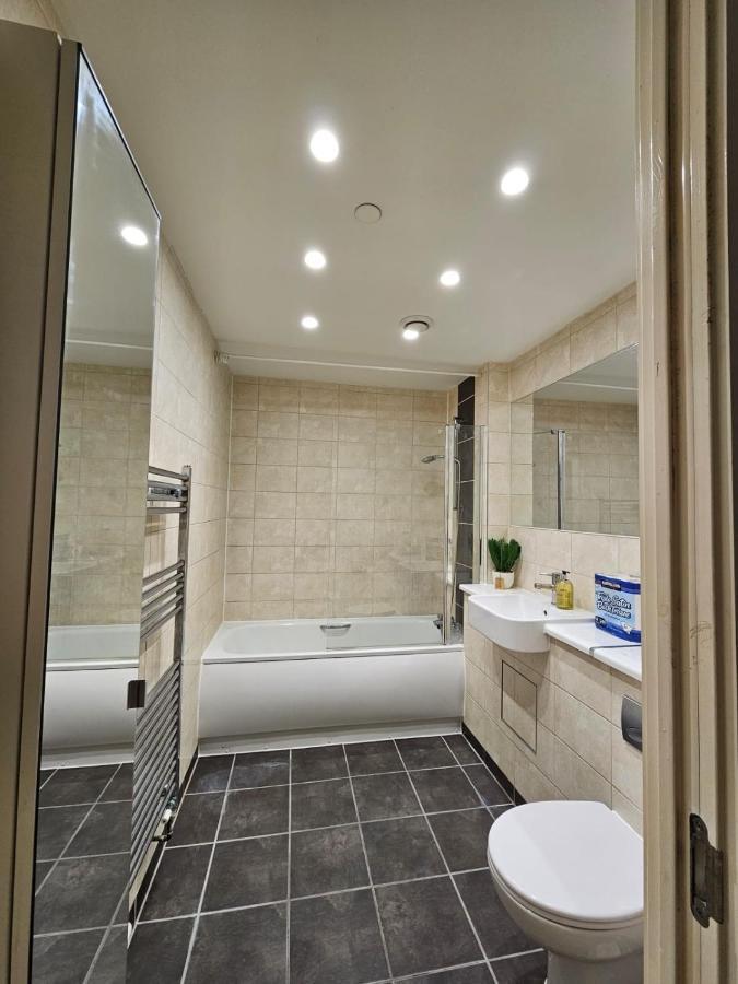 Apartment Wembley Stadium Luxurious London