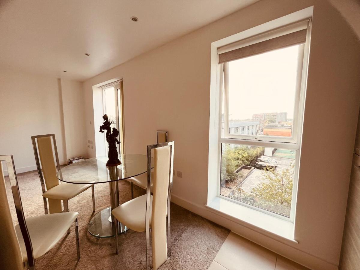 Morden 1 Bed Flat, Napier House, Bromyard Ave Apartment
