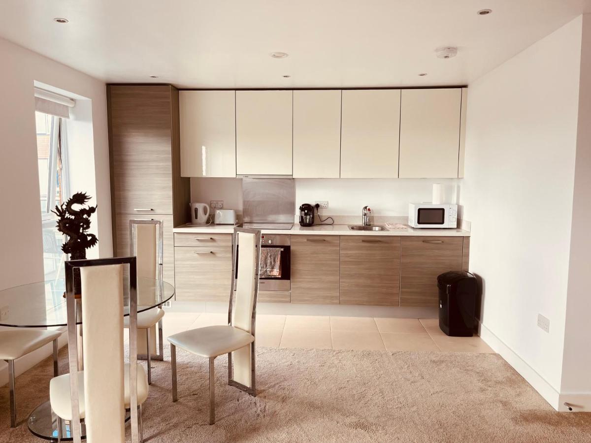 Morden 1 Bed Flat, Napier House, Bromyard Ave Apartment