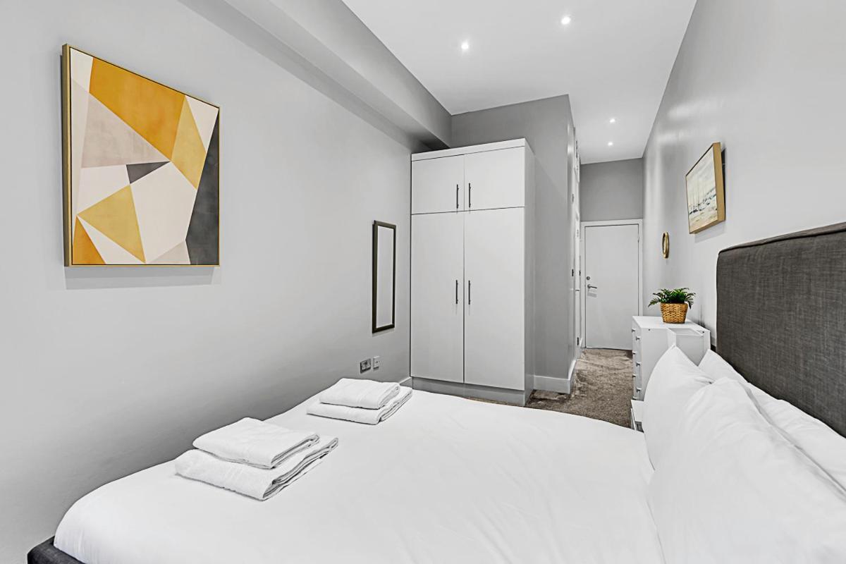 Bright St Johns Apartment London