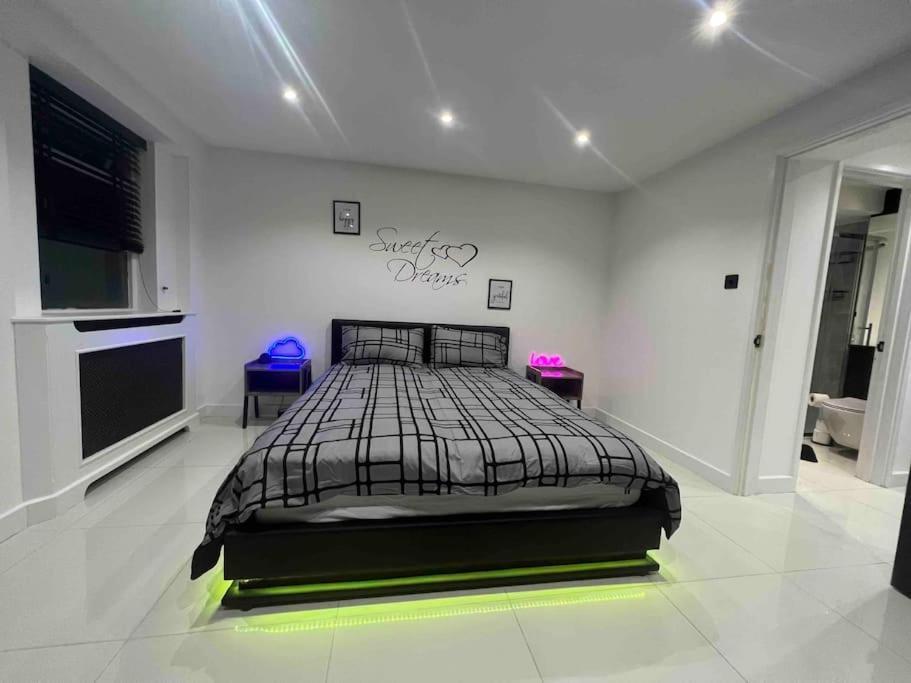 Stylish Maida Vale Modern Apartment *