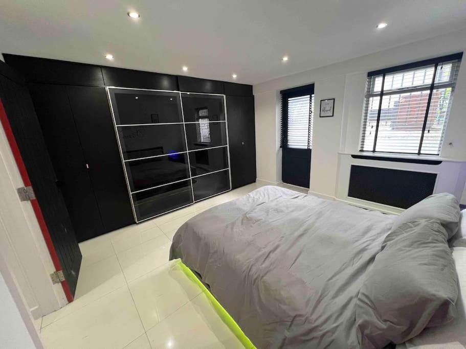 Stylish Maida Vale Modern Apartment London