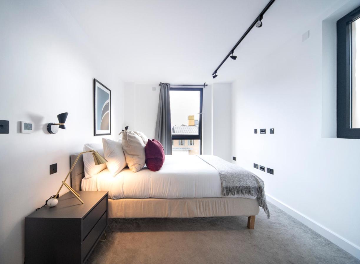 Bright & Quiet - Spacious Apt With Balcony & Lift Appartement *