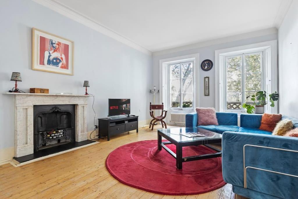 Germaine Greer's Legacy Flat In Hyde Park, London