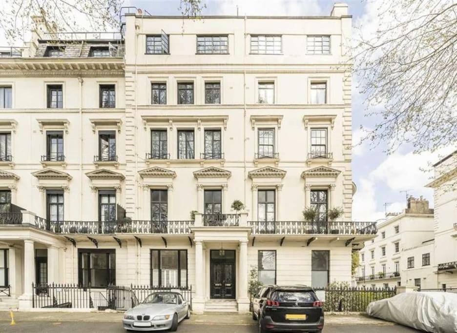 Apartment Germaine Greer's Legacy Flat In Hyde Park, London