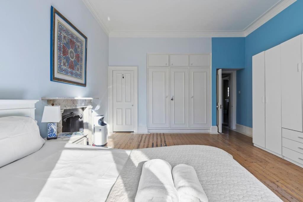 Germaine Greer's Legacy Flat In Hyde Park, Apartment London