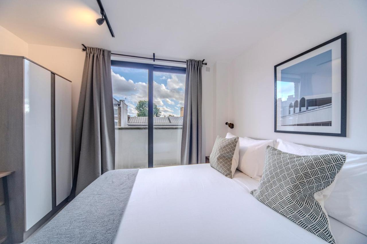 Appartement Bright & Quiet - Spacious Apt With Balcony & Lift Londen
