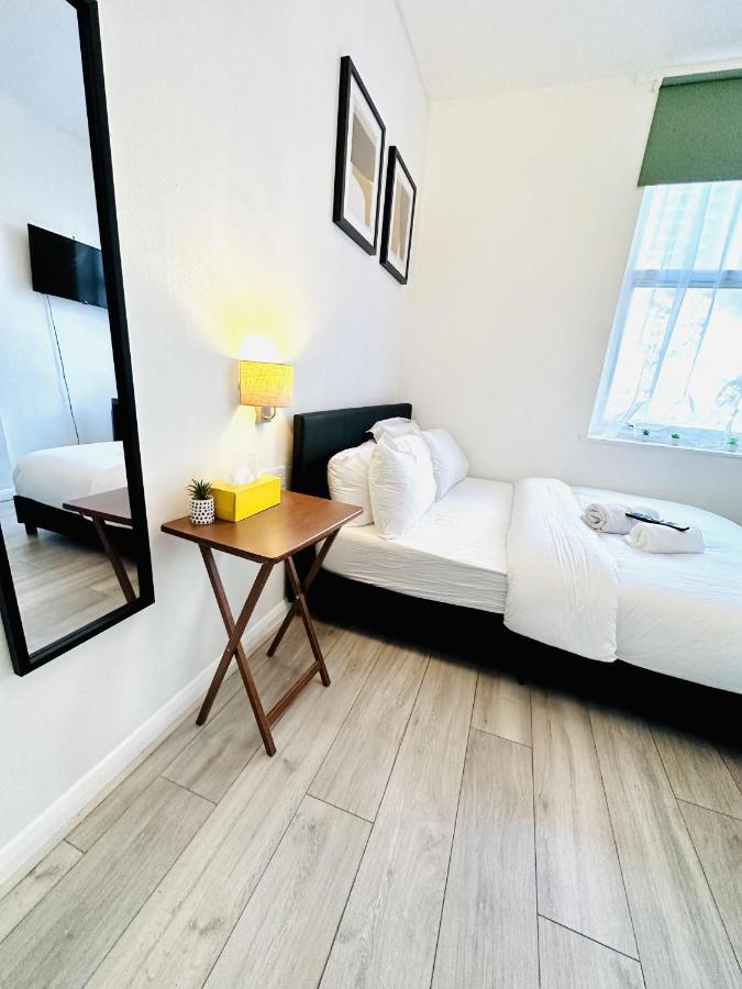 Immaculate 1-bed In Apartment London