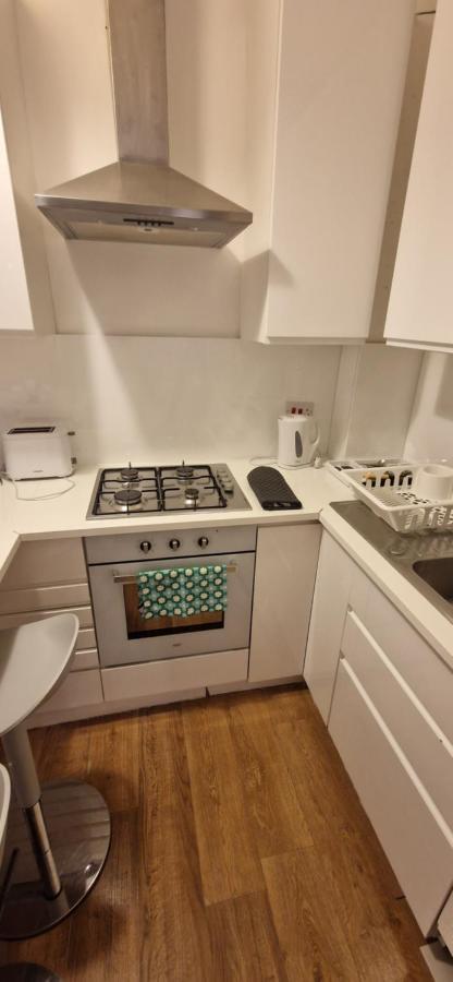 Primrose Hill - Charming, Cosy, 2 Double Bedrooms Leilighet London