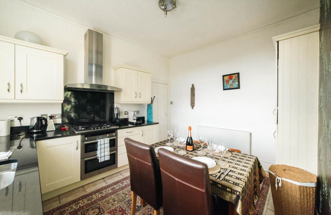 Stylish 2 Bedroom Flat In Camden Town London