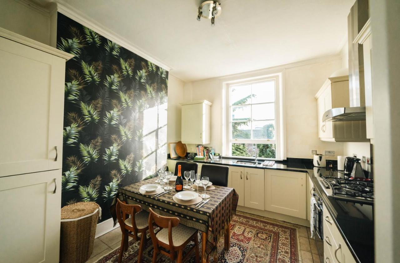Stylish 2 Bedroom Flat In Camden Town *