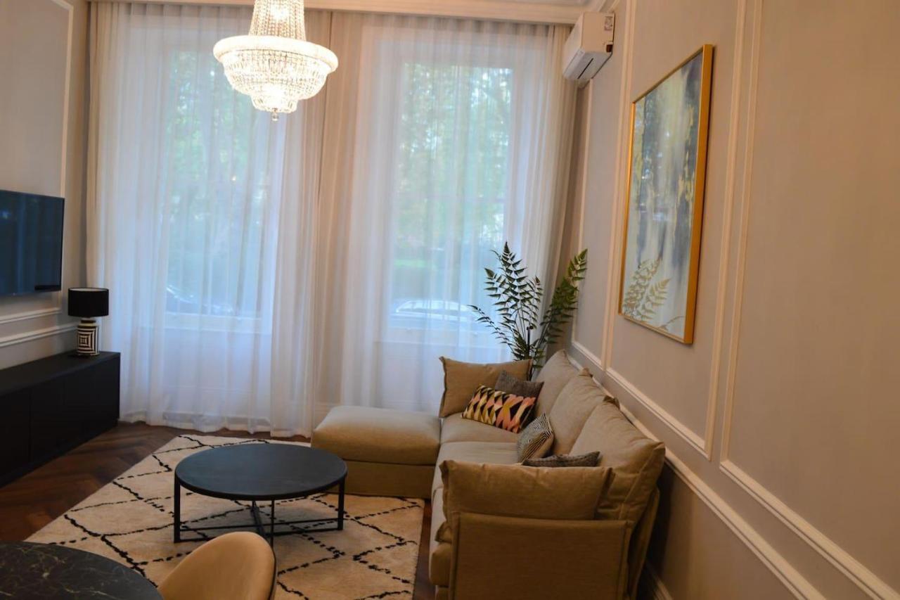 Stunning 2 Bedroom In London's Chelsea London