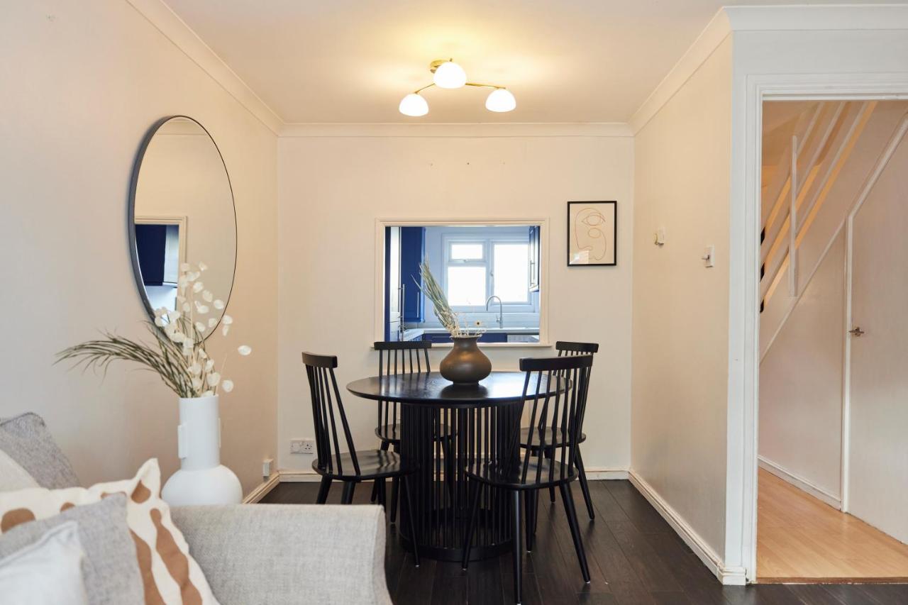 The Chiswick Escape - Lovely 2bdr House With Garden Apartment
