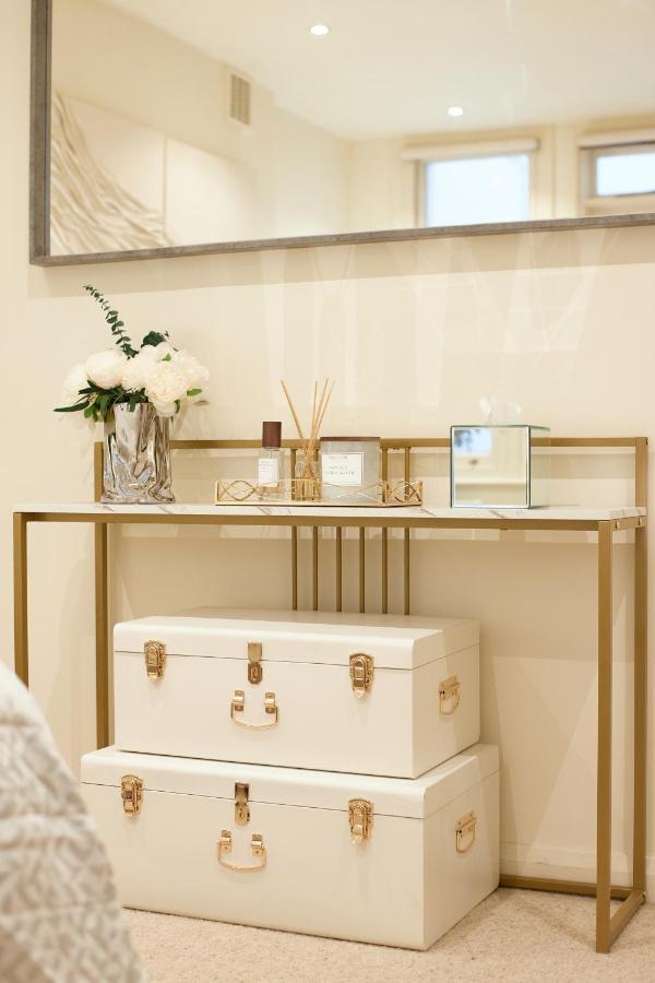 Hyde Park Luxury Two-bedroom With Patio Apartment London