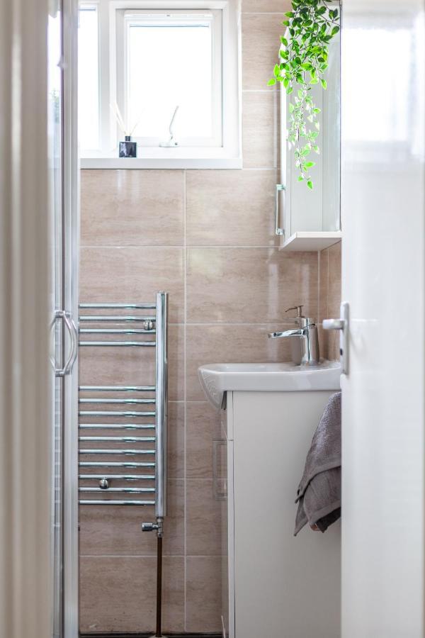 Holiday home Arte Stays: Bright 3-bedroom House With Garden In Haggerston London