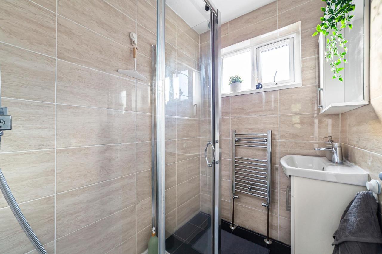 Holiday home Arte Stays: Bright 3-bedroom House With Garden In Haggerston London
