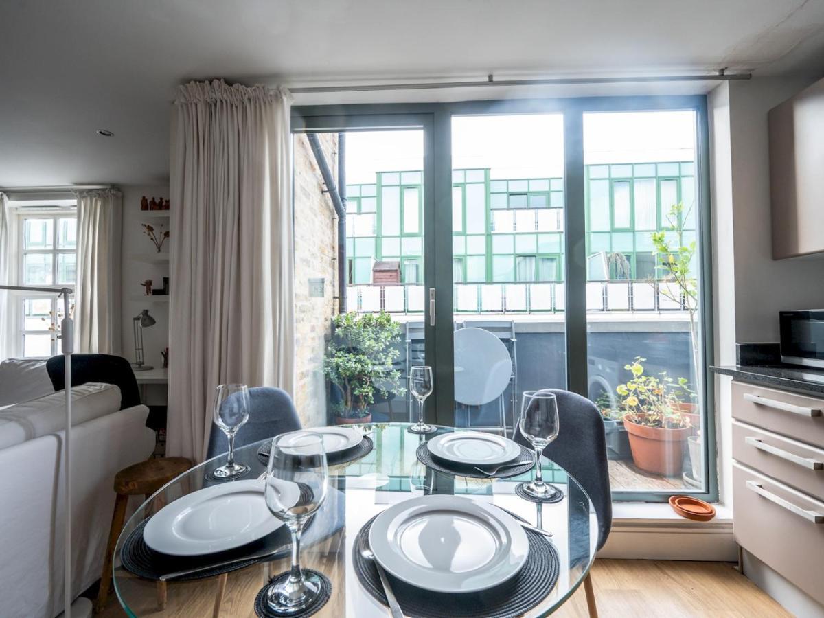 Leilighet Cosy And Spacious Flat Near Bridge London