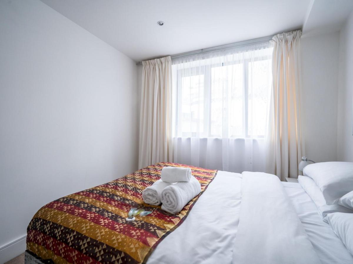 Leilighet Cosy And Spacious Flat Near Bridge London