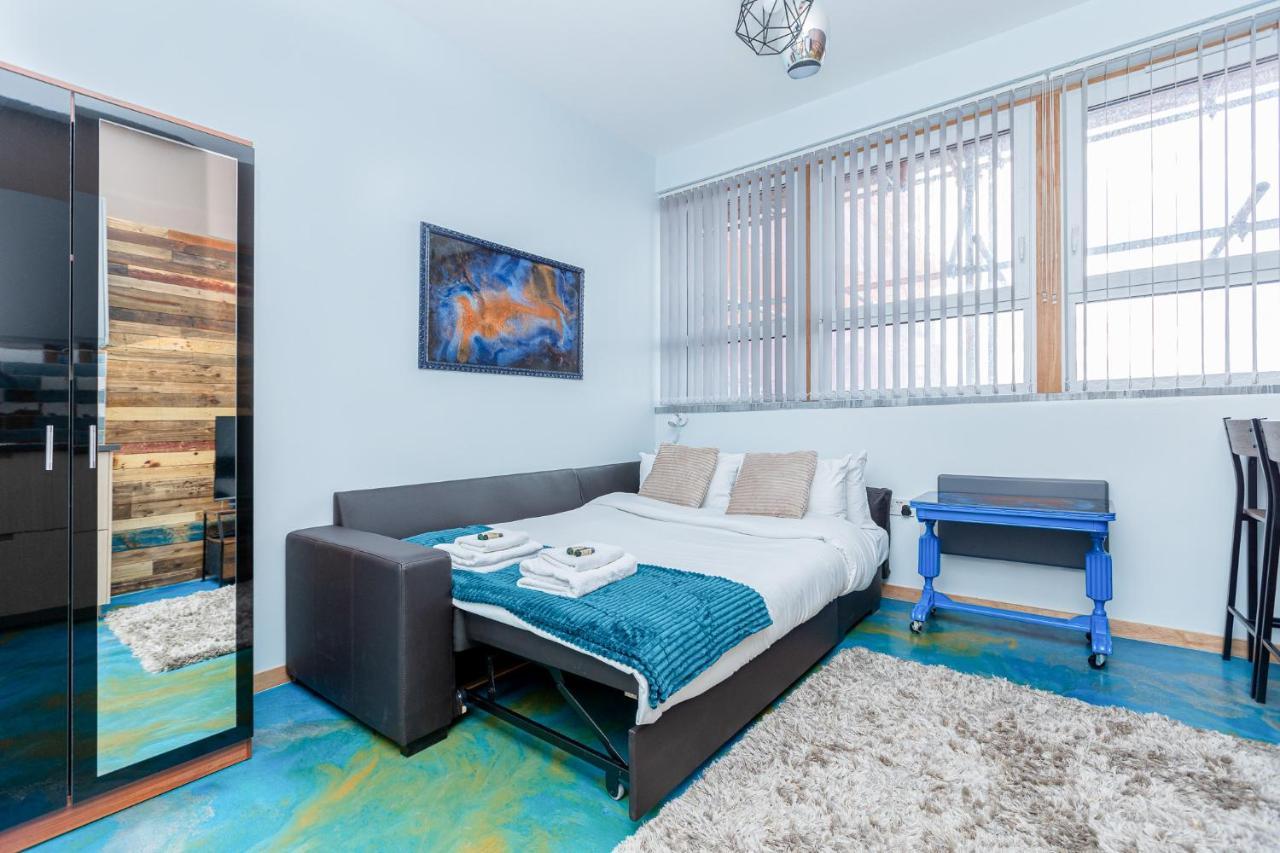 New Stylish Flat Near Woolwich Tube Apartment *