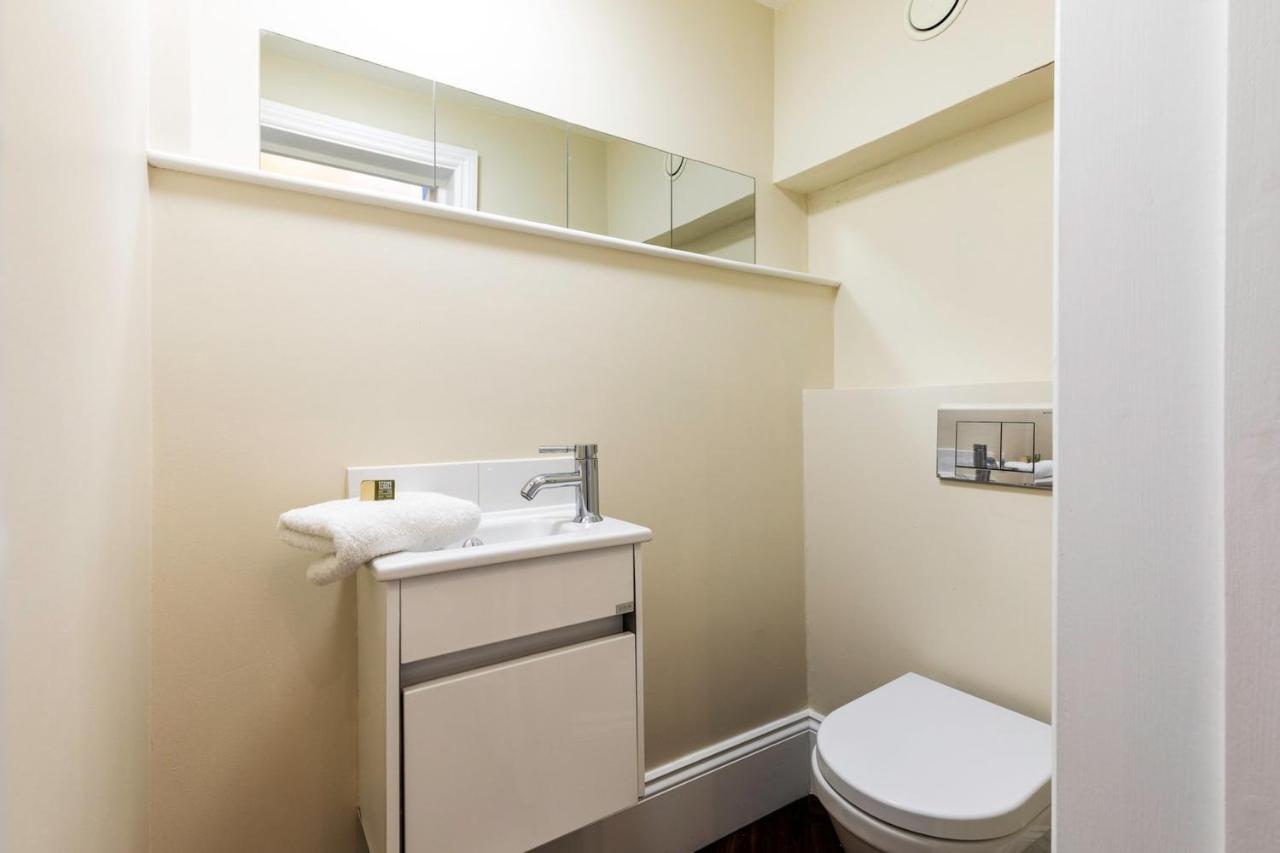 2-br For 6 In Covent Garden With Ac Apartment London