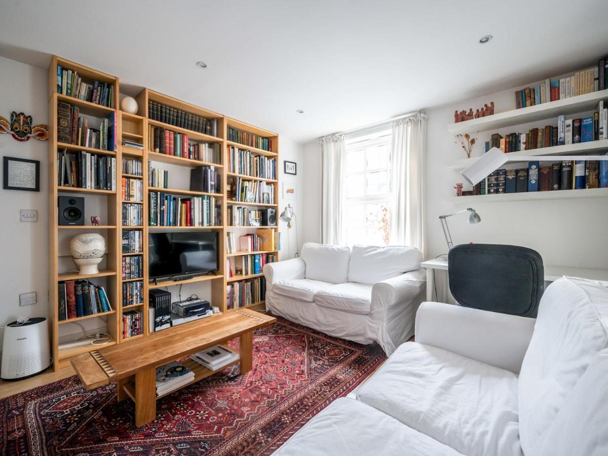 Leilighet Cosy And Spacious Flat Near Bridge London