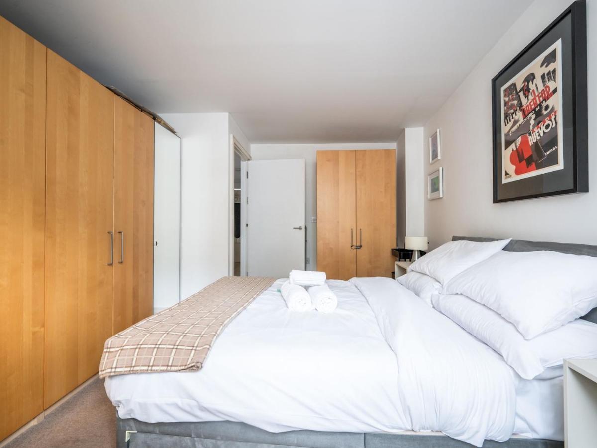 Leilighet Cosy And Spacious Flat Near Bridge London