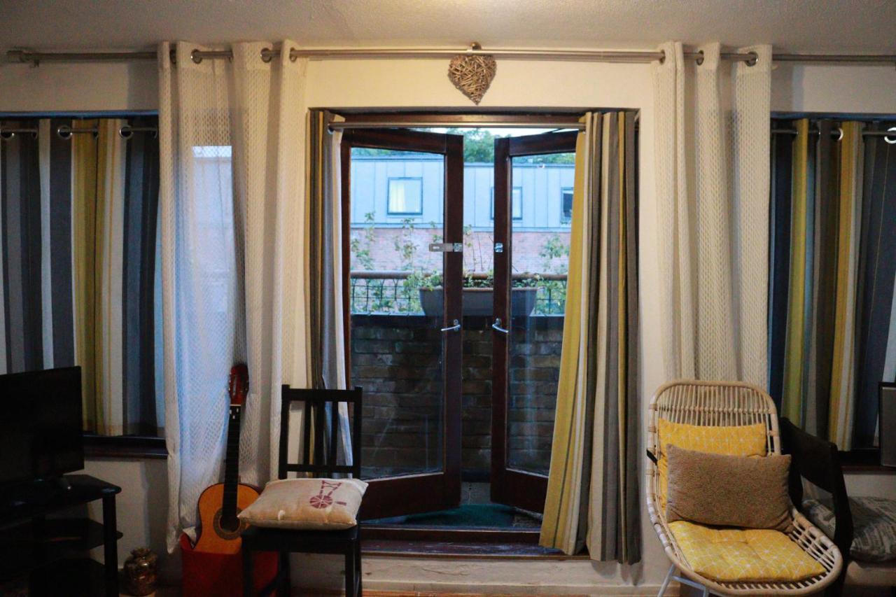 Holiday home Comfortable 2-bed House In Zone 2 London