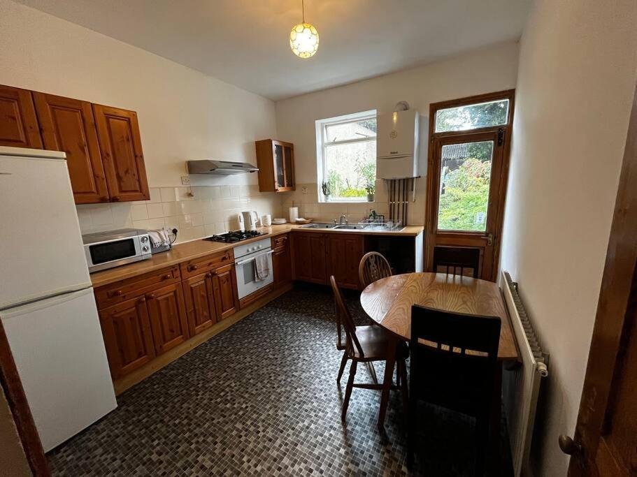 Leilighet 3 Bed Ground Floor Flat *