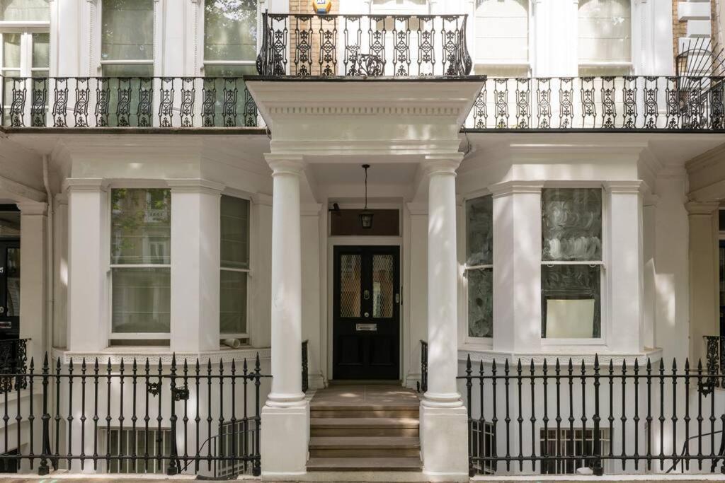 Beaufort Gardens In Knightsbridge Apartment *
