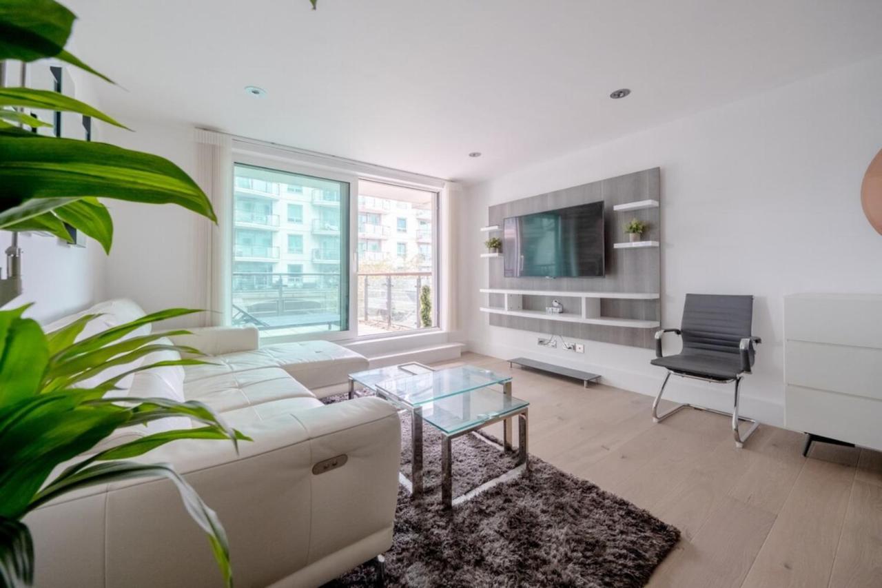 2bd Flat W River View Balcony - Vauxhall! * London