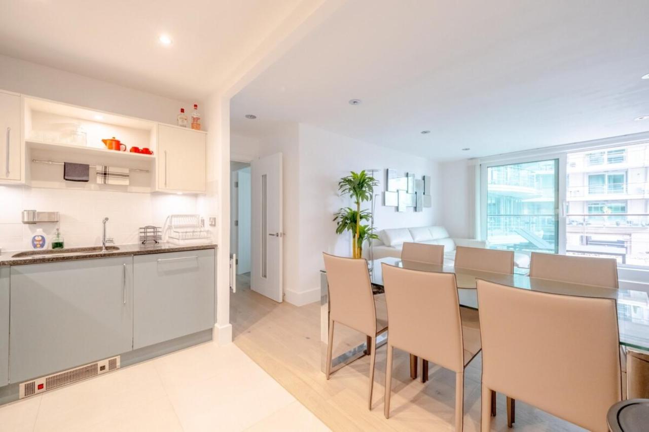 2bd Flat W River View Balcony - Vauxhall! Apartment London
