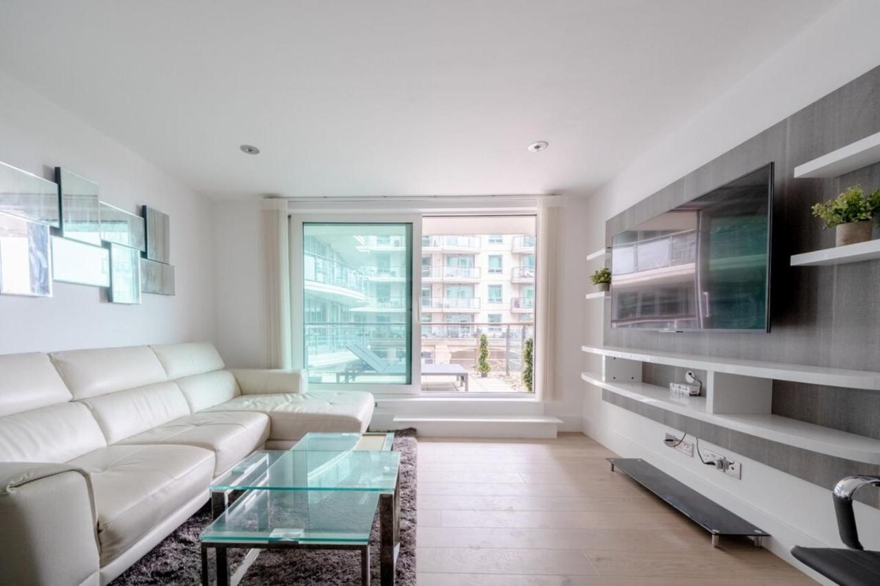 2bd Flat W River View Balcony - Vauxhall! London