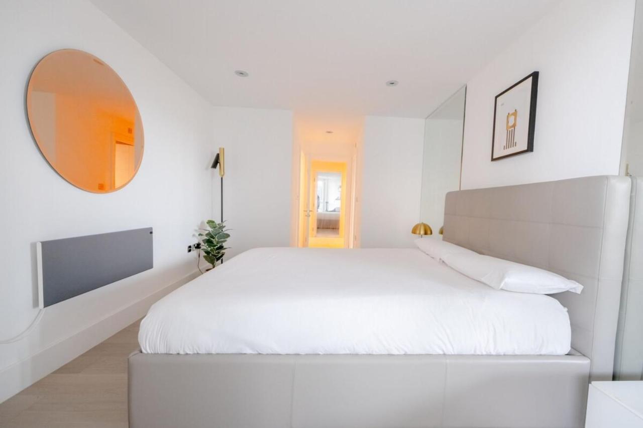 2bd Flat W River View Balcony - Vauxhall! *