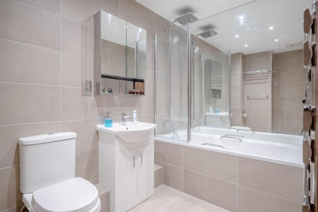 Apartment 2bd Flat W River View Balcony - Vauxhall!