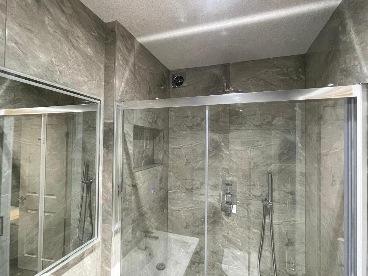 Cosy Flat With Balcony In Heart Of Leilighet