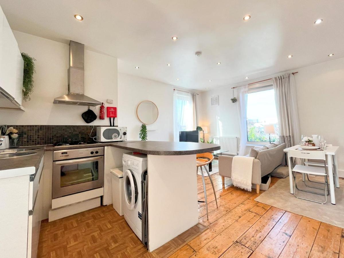 Stylish Flat Near Westfield & O2 Shepherd's Bush Apartment *