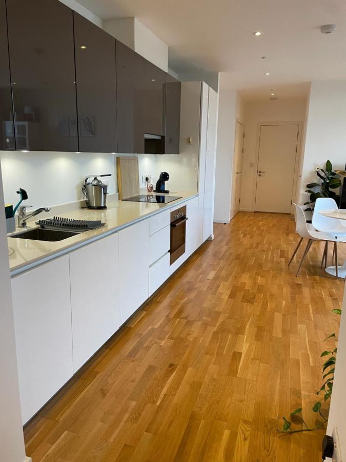 Privatunterkunft Luxury En-suite Olympic Village In Shared *
